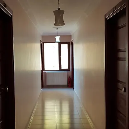 Flora Hotel&suites Otel *