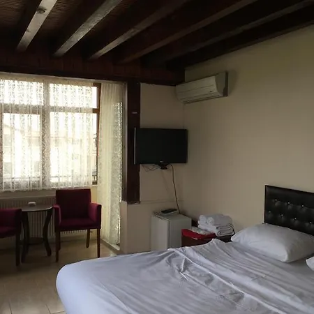 Hotel Flora &