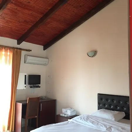 Otel Flora Hotel&suites