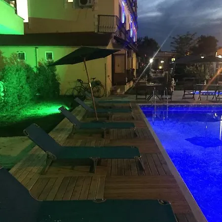 Otel Flora Hotel&suites