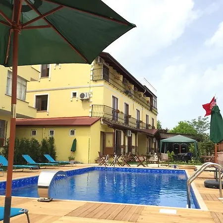 Flora Hotel&suites